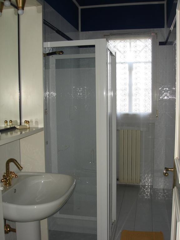 La Corte Del Cavaliere Bed & Breakfast Calderara di Reno Ruang foto